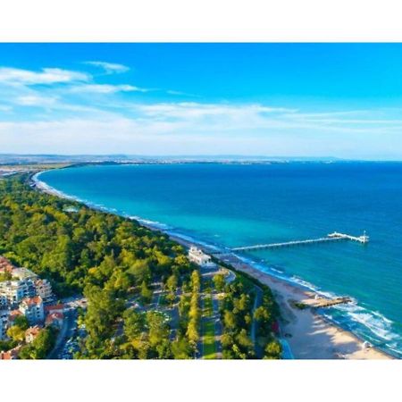 Luxury Apartment On The First Line To The Sea Burgasz Kültér fotó
